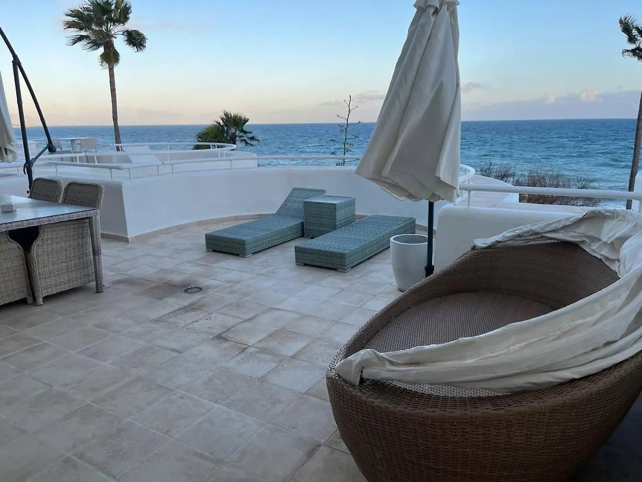 Apartment Piso 2 Habitaciones, Salon 2 Bano En Puerto Banus Vista Mar ! Marbella