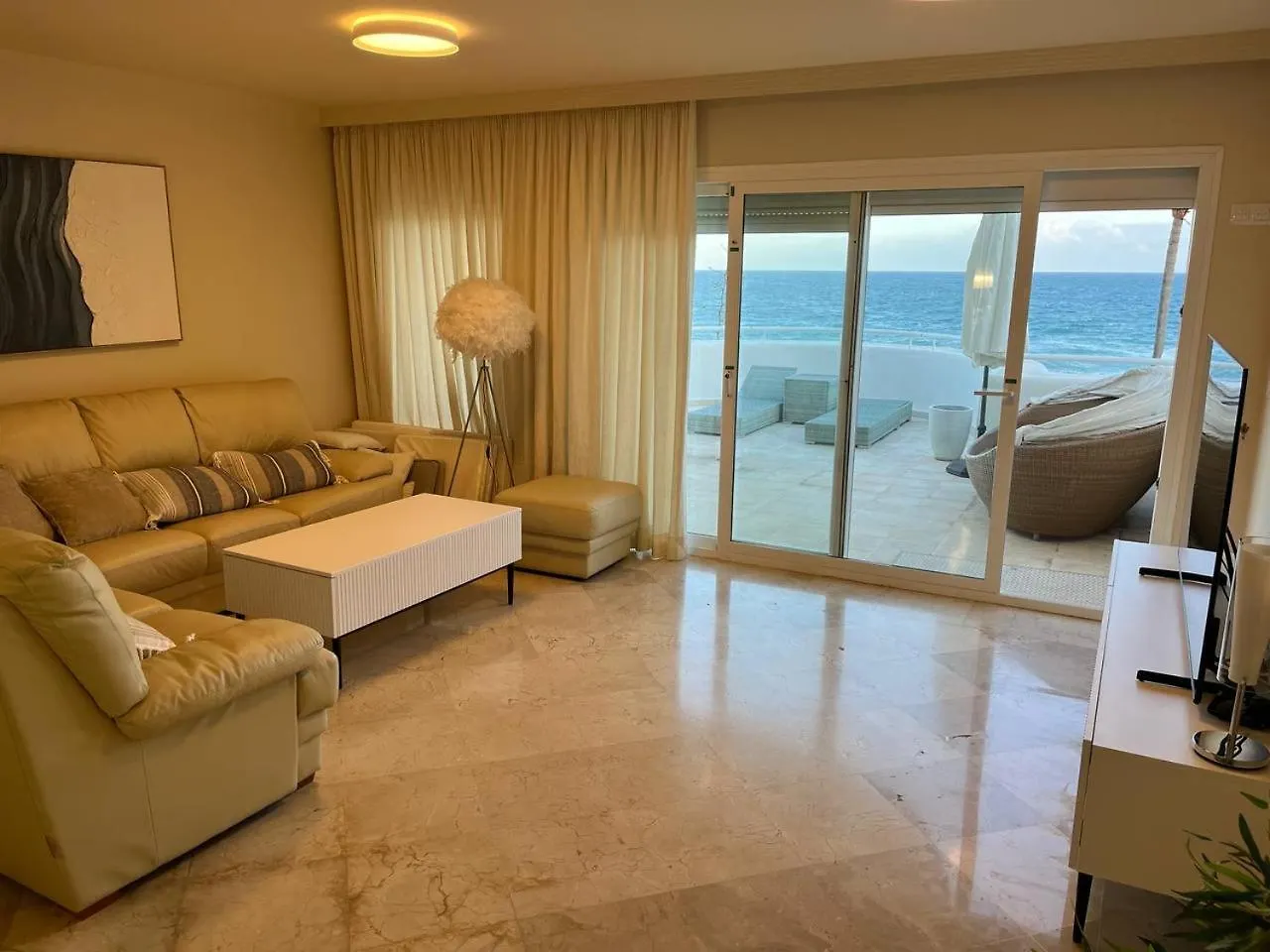 Apartment Piso 2 Habitaciones, Salon 2 Bano En Puerto Banus Vista Mar ! Marbella