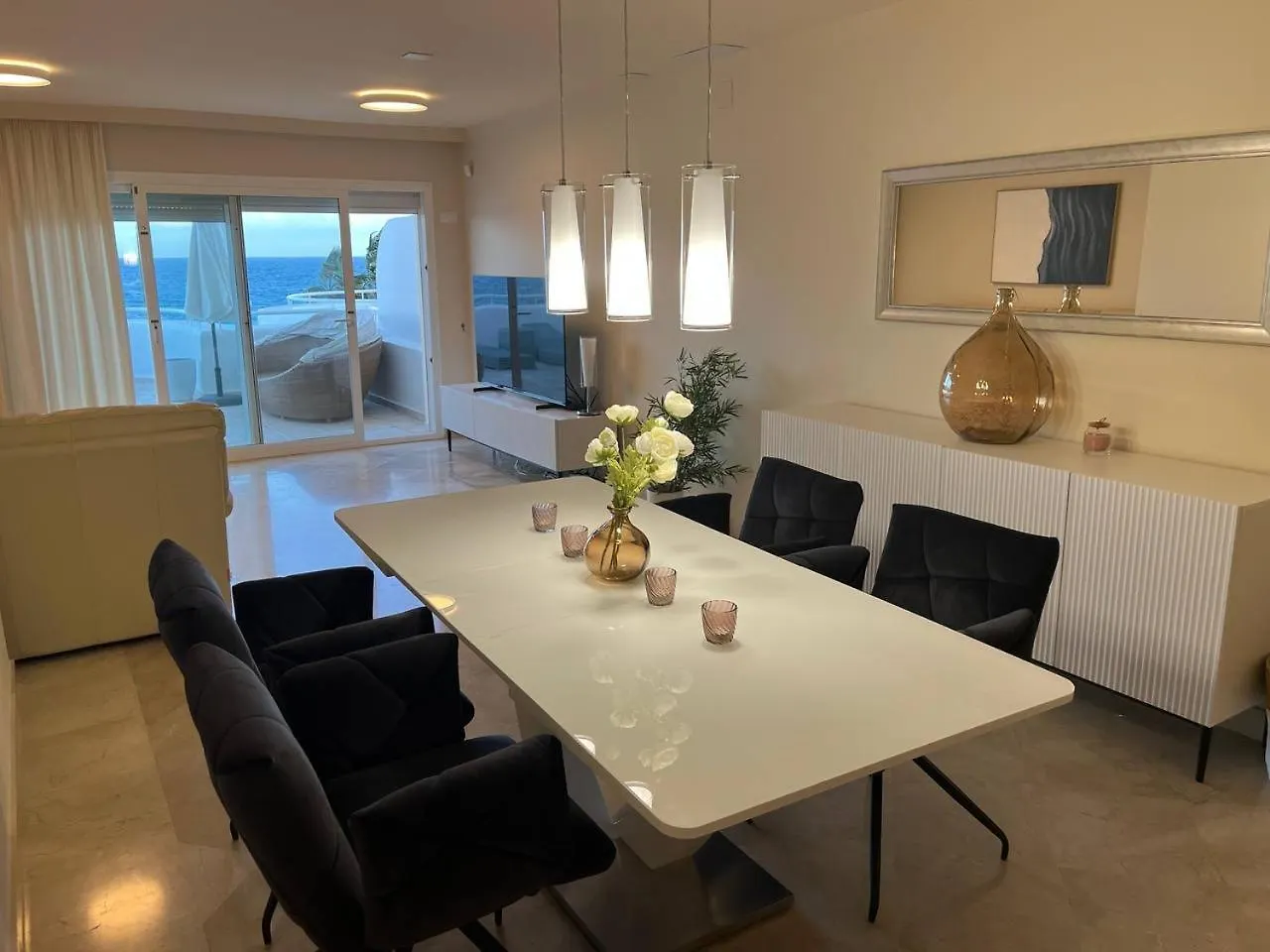 Apartment Piso 2 Habitaciones, Salon 2 Bano En Puerto Banus Vista Mar ! Marbella
